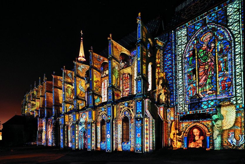 Église Saint-Pierre à Chartres, ancienne abbaye bénédictine gothique avec vitraux du XIVe siècle