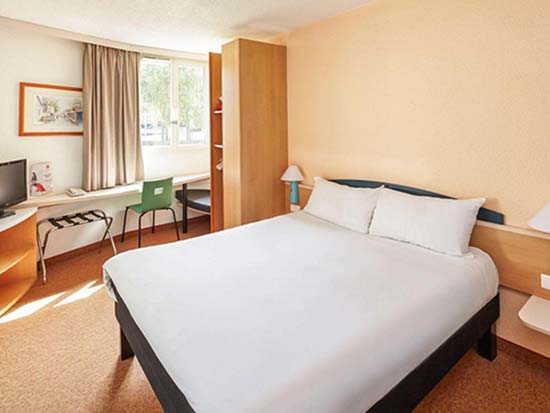 Ibis Chartres Ouest